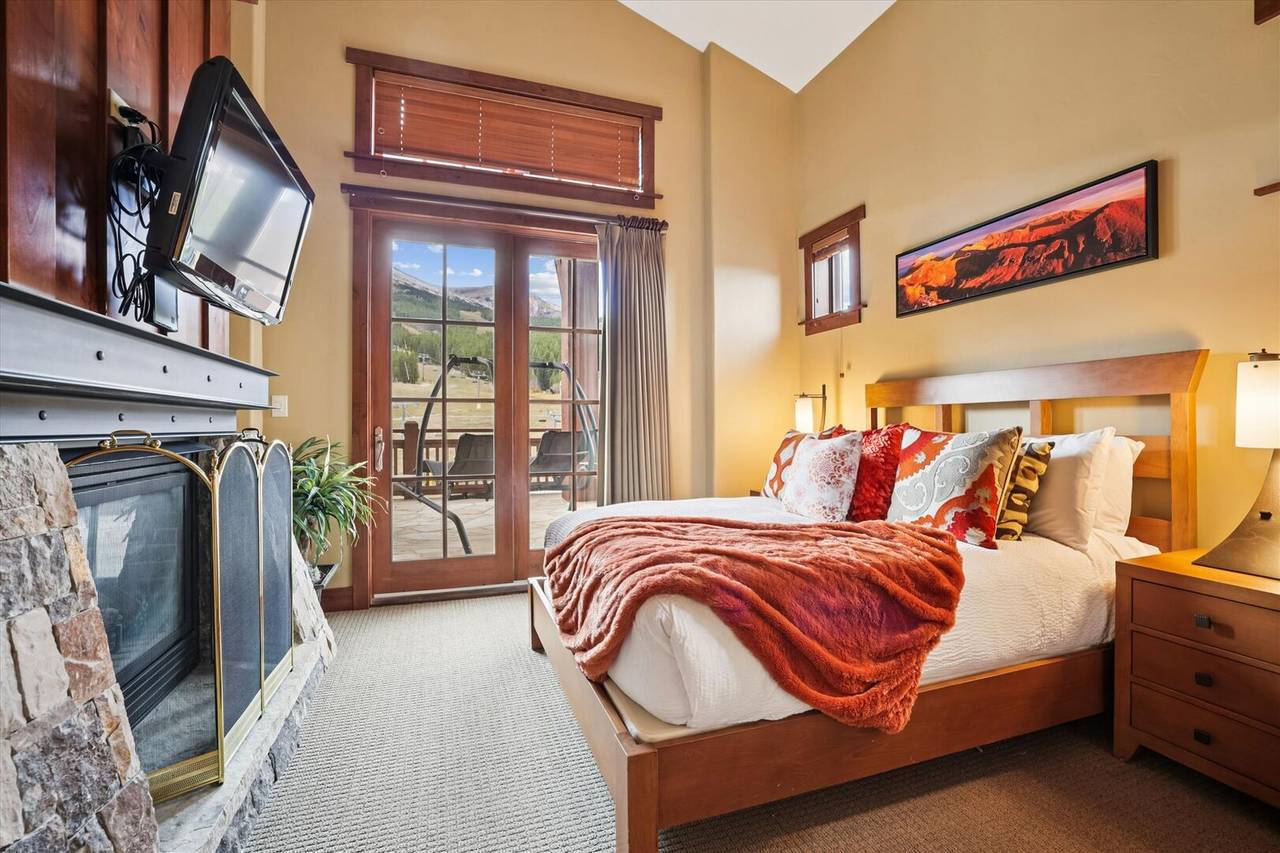 Bedroom - On Ski Hill Place 8516 - Breckenridge Vacation Rental Bedroom - On Ski Hill Place 8516 - Breckenridge Vacation Rental