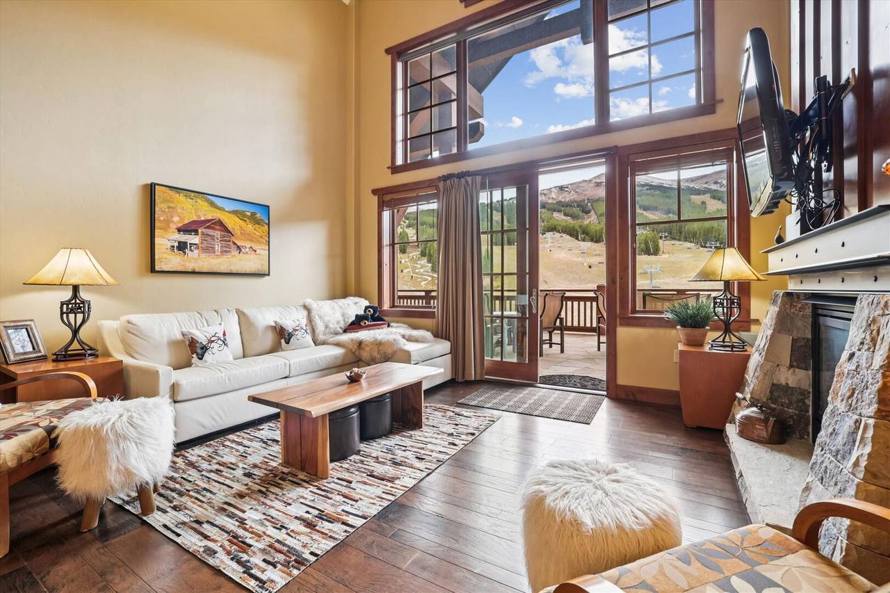 Living Room - On Ski Hill Place 8516 - Breckenridge Vacation Rental Living Room - On Ski Hill Place 8516 - Breckenridge Vacation Rental