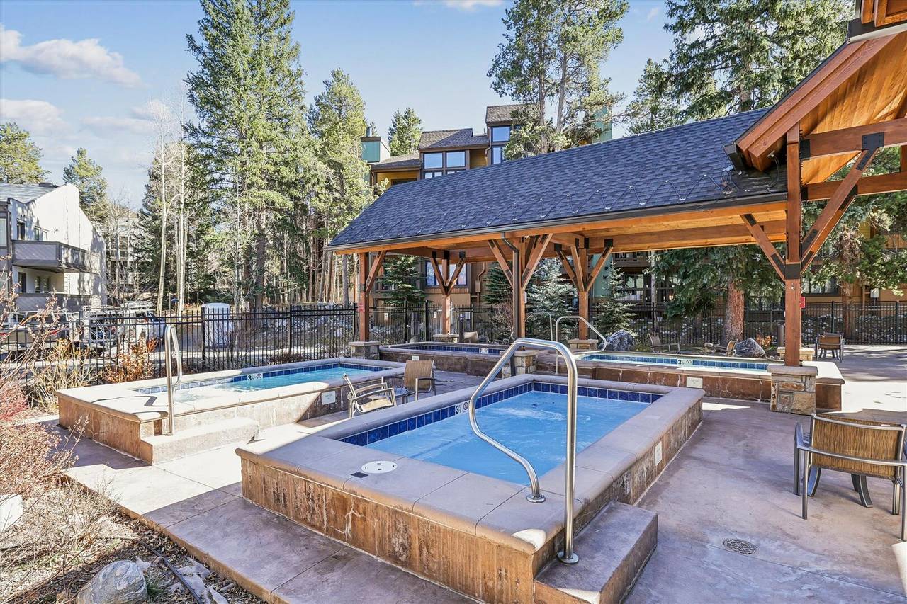 Columbine Pool/Hot Tubs - Lift Condo 301A - Breckenridge Vacation Rental Columbine Pool/Hot Tubs - Lift Condo 301A - Breckenridge Vacation Rental