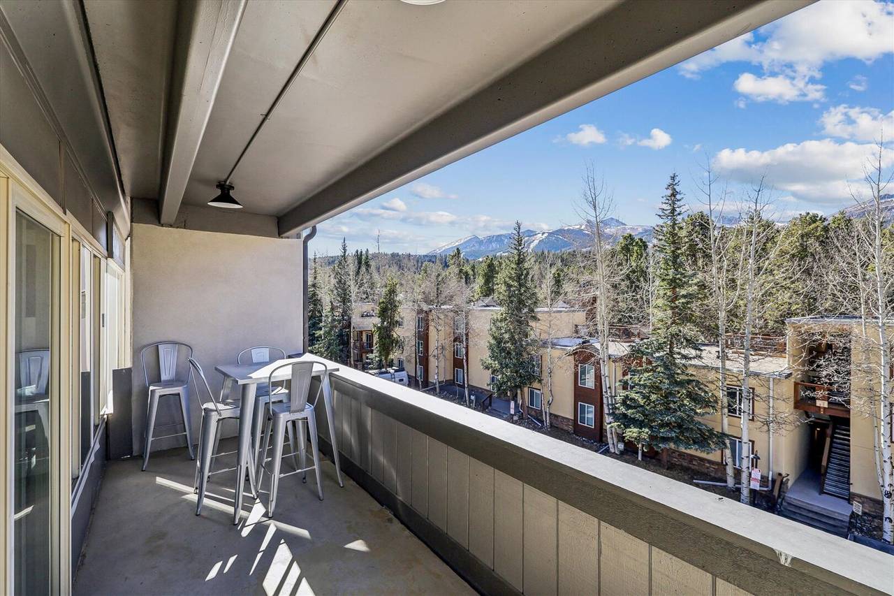 Balcony - Lift Condo 301A - Breckenridge Vacation Rental Balcony - Lift Condo 301A - Breckenridge Vacation Rental