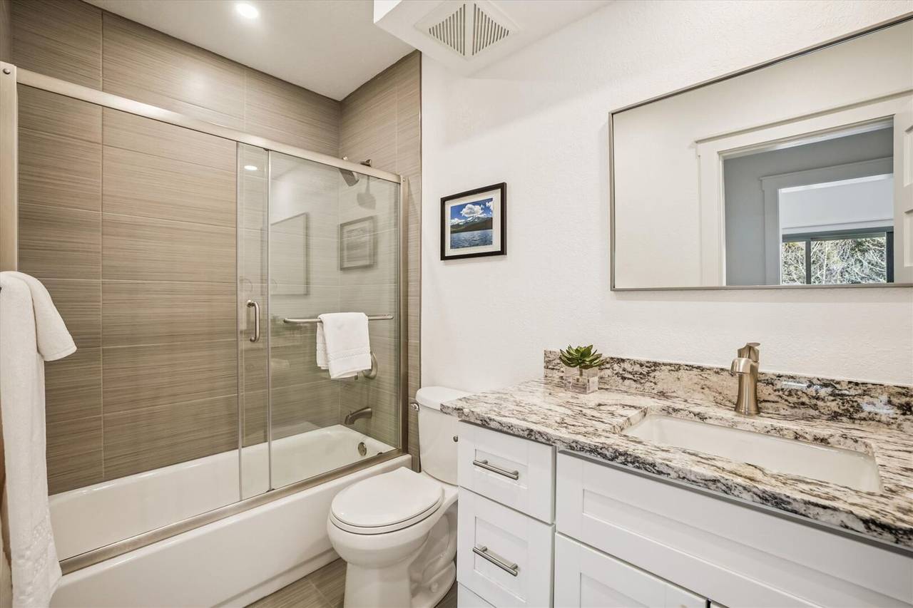 Bathroom - Lift Condo 301A - Breckenridge Vacation Rental Bathroom - Lift Condo 301A - Breckenridge Vacation Rental