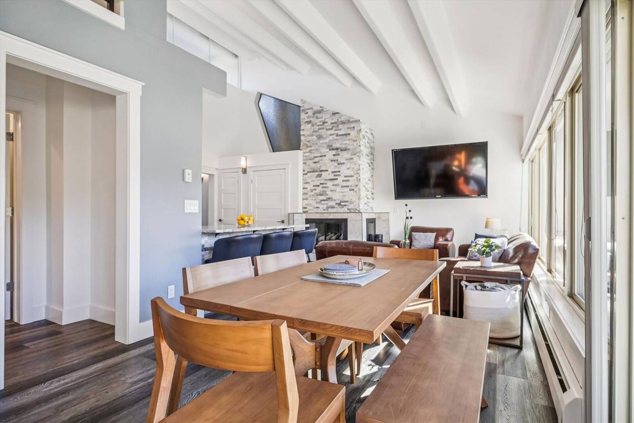 Dining Area - Lift Condo 301A - Breckenridge Vacation Rental Dining Area - Lift Condo 301A - Breckenridge Vacation Rental