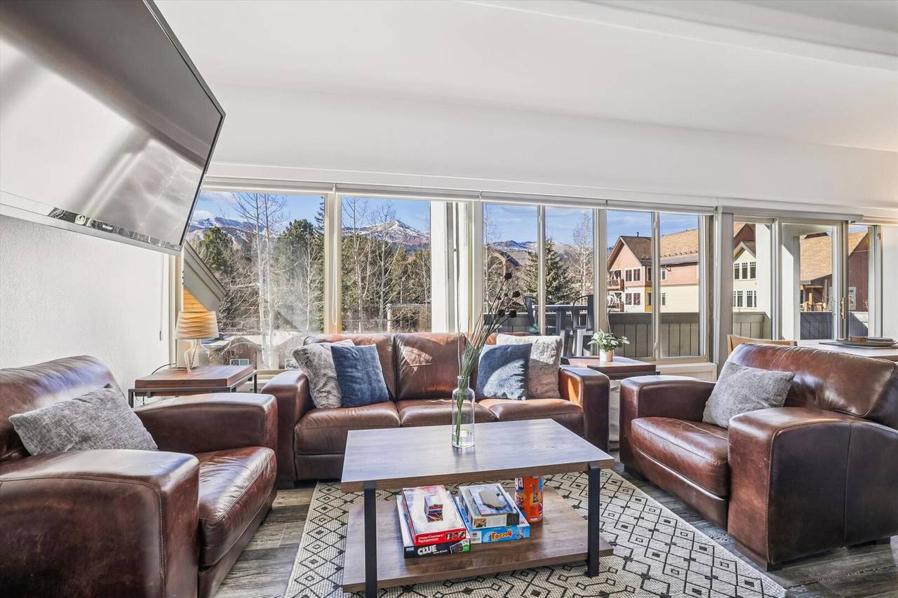 Living Room - Lift Condo 301A - Breckenridge Vacation Rental Living Room - Lift Condo 301A - Breckenridge Vacation Rental