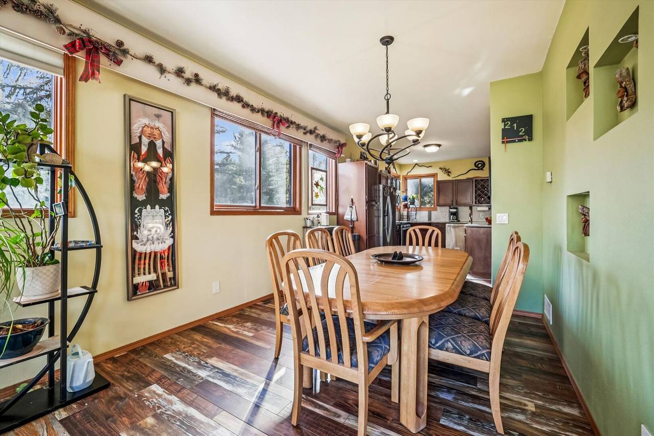 Dining Area - Handsome Hollow - Silverthorne Vacation Rental Dining Area - Handsome Hollow - Silverthorne Vacation Rental