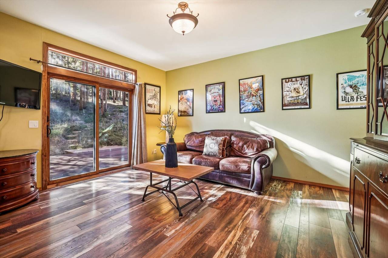 Living Area - Handsome Hollow - Silverthorne Vacation Rental Living Area - Handsome Hollow - Silverthorne Vacation Rental