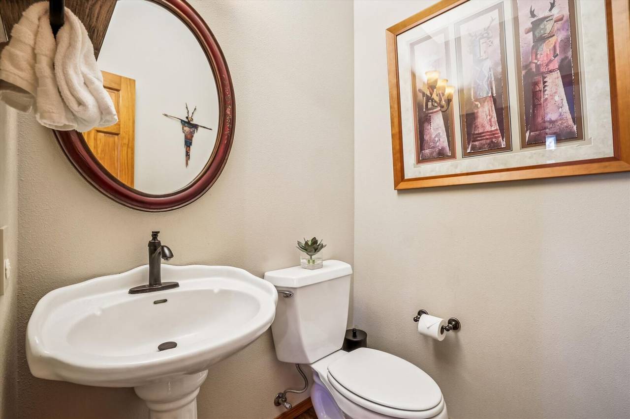 Bathroom - Handsome Hollow - Silverthorne Vacation Rental Bathroom - Handsome Hollow - Silverthorne Vacation Rental