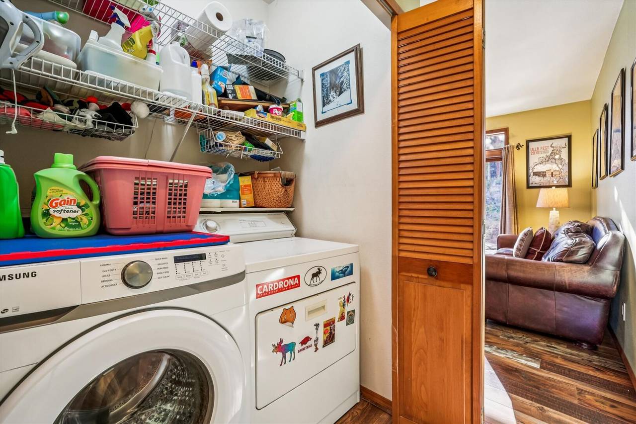 Laundry - Handsome Hollow - Silverthorne Vacation Rental Laundry - Handsome Hollow - Silverthorne Vacation Rental