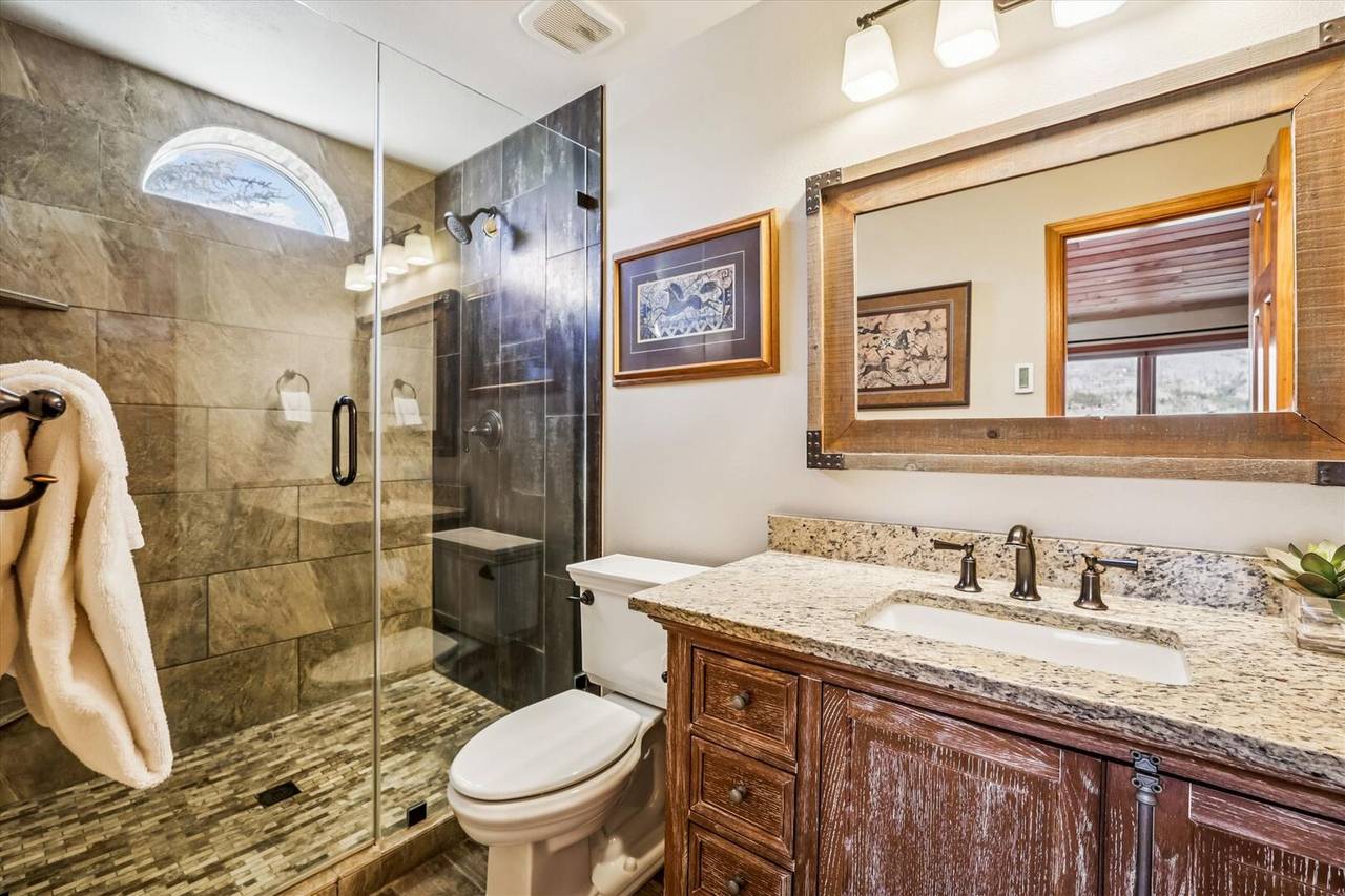 Bathroom - Handsome Hollow - Silverthorne Vacation Rental Bathroom - Handsome Hollow - Silverthorne Vacation Rental