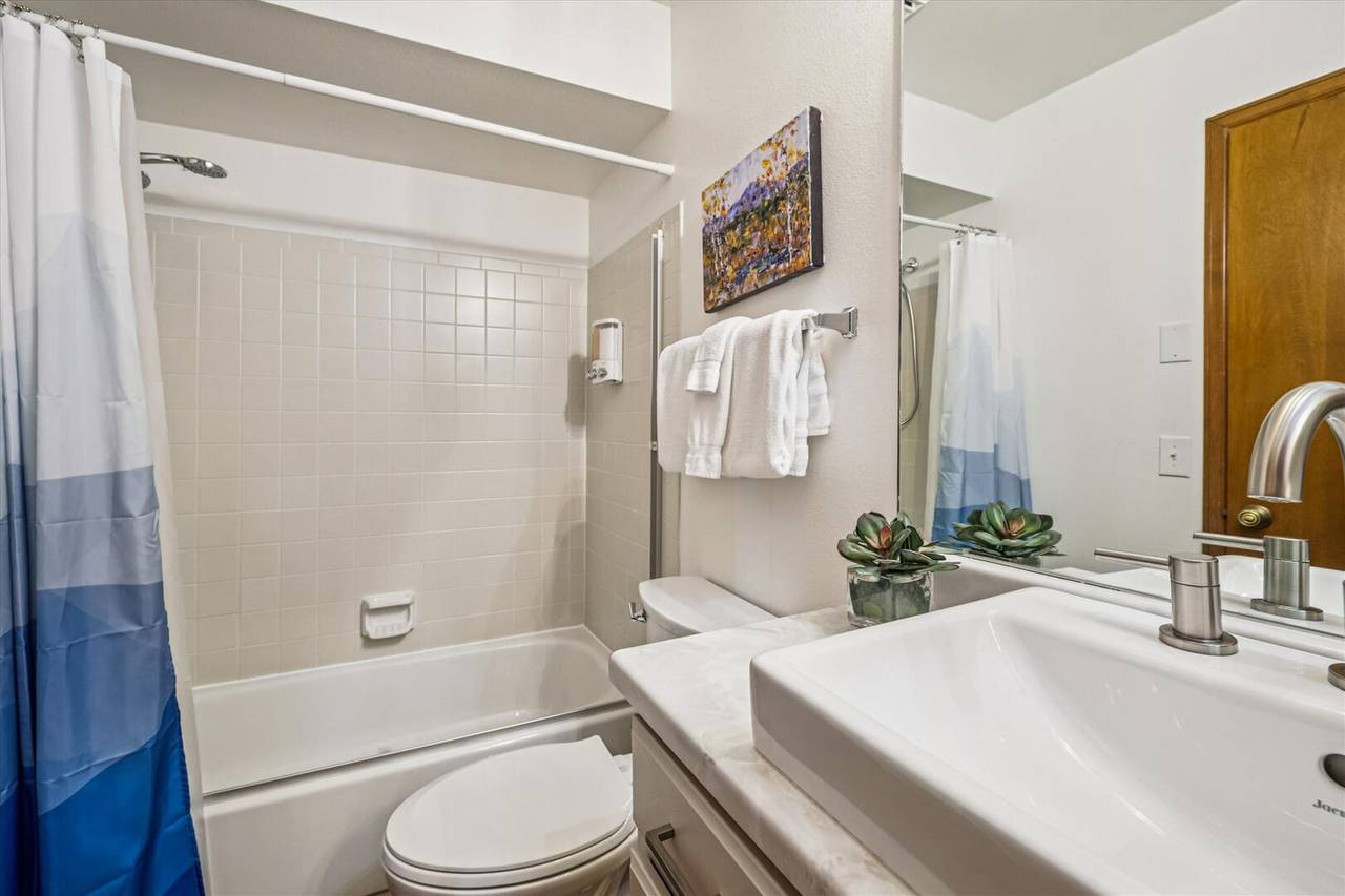 Bathroom - Ski Hill 39 - Breckenridge Vacation Rental Bathroom - Ski Hill 39 - Breckenridge Vacation Rental