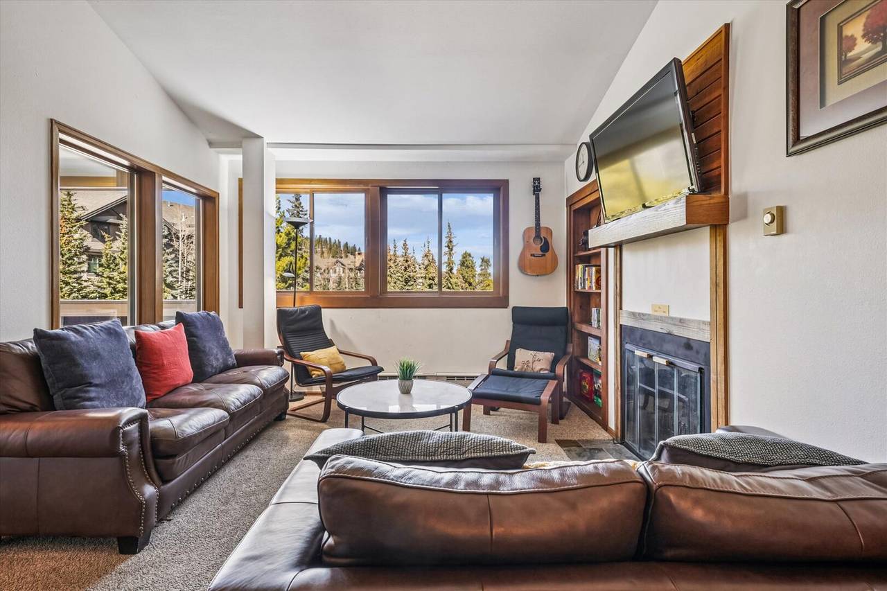 Living Area - Ski Hill 39 - Breckenridge Vacation Rental Living Area - Ski Hill 39 - Breckenridge Vacation Rental