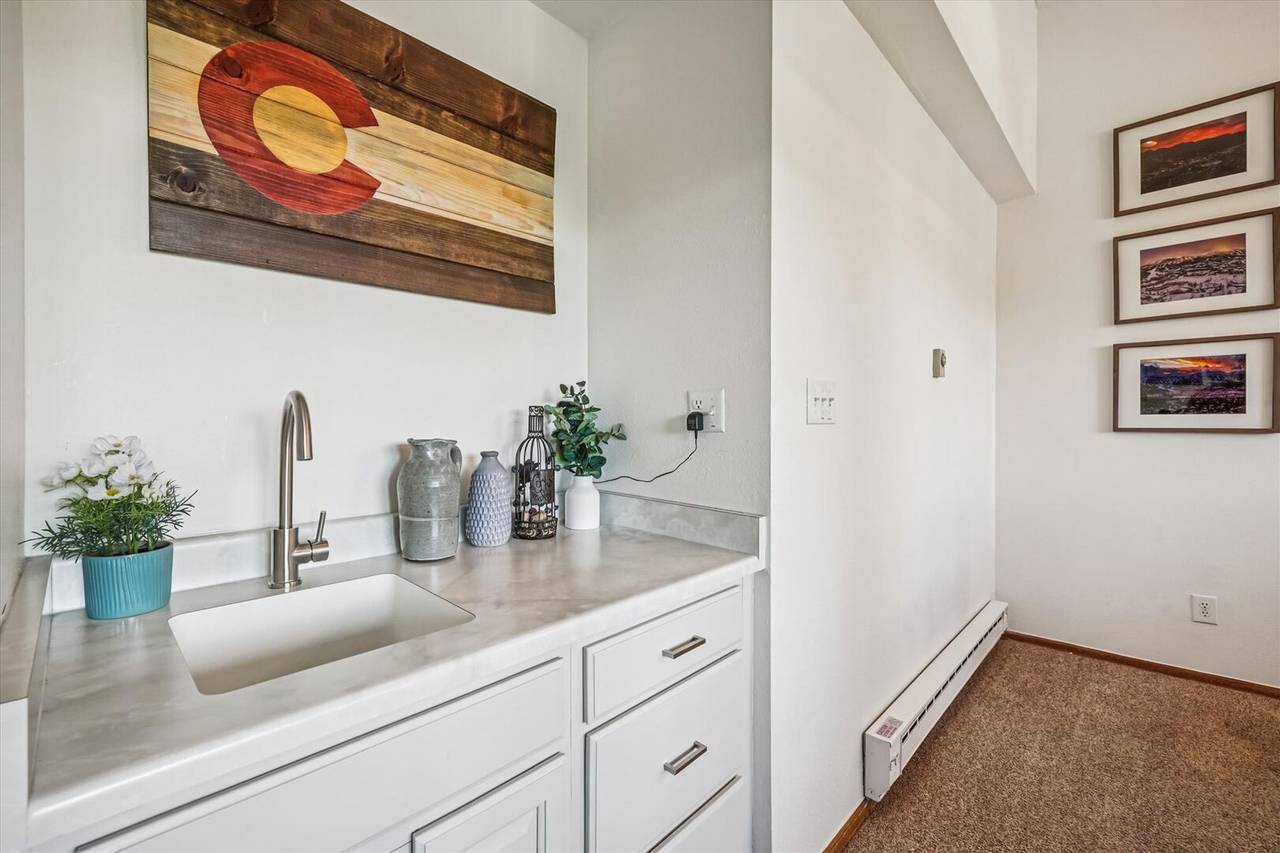 Wet Bar - Ski Hill 39 - Breckenridge Vacation Rental Wet Bar - Ski Hill 39 - Breckenridge Vacation Rental