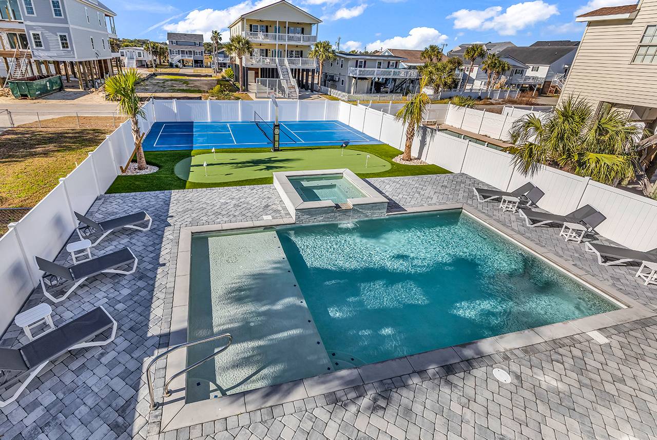 Pool & Hot Tub Pool & Hot Tub