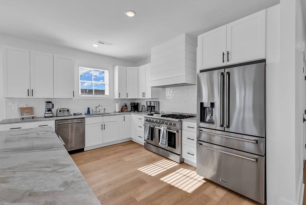 Fully equipped kitchen Fully equipped kitchen