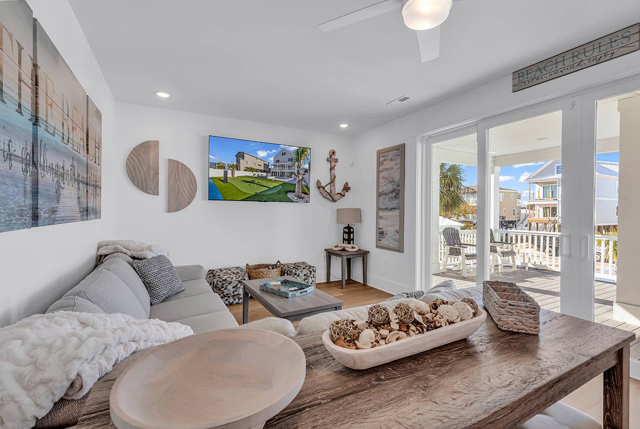 Wall mount TV Wall mount TV