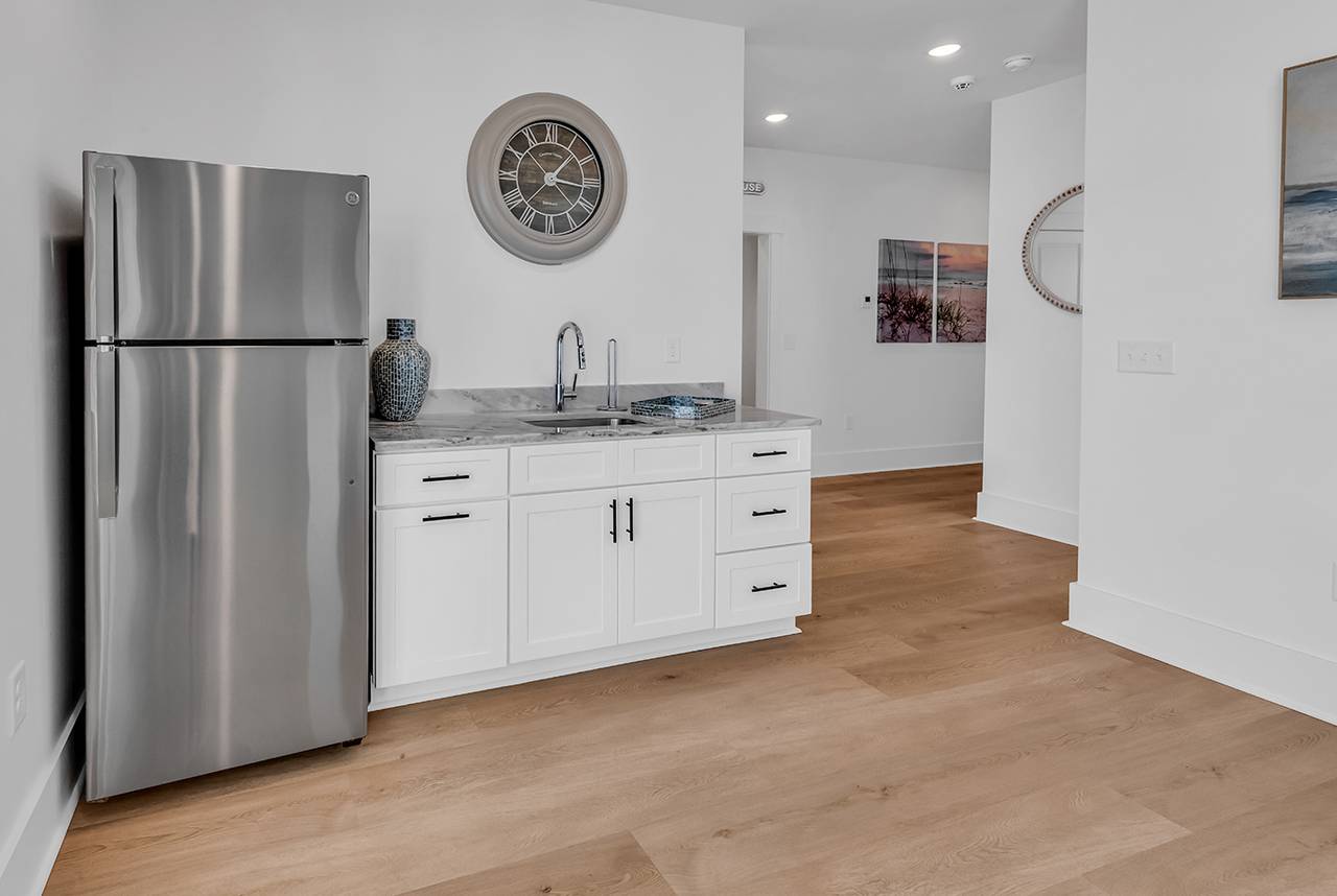 Down wet bar Down wet bar