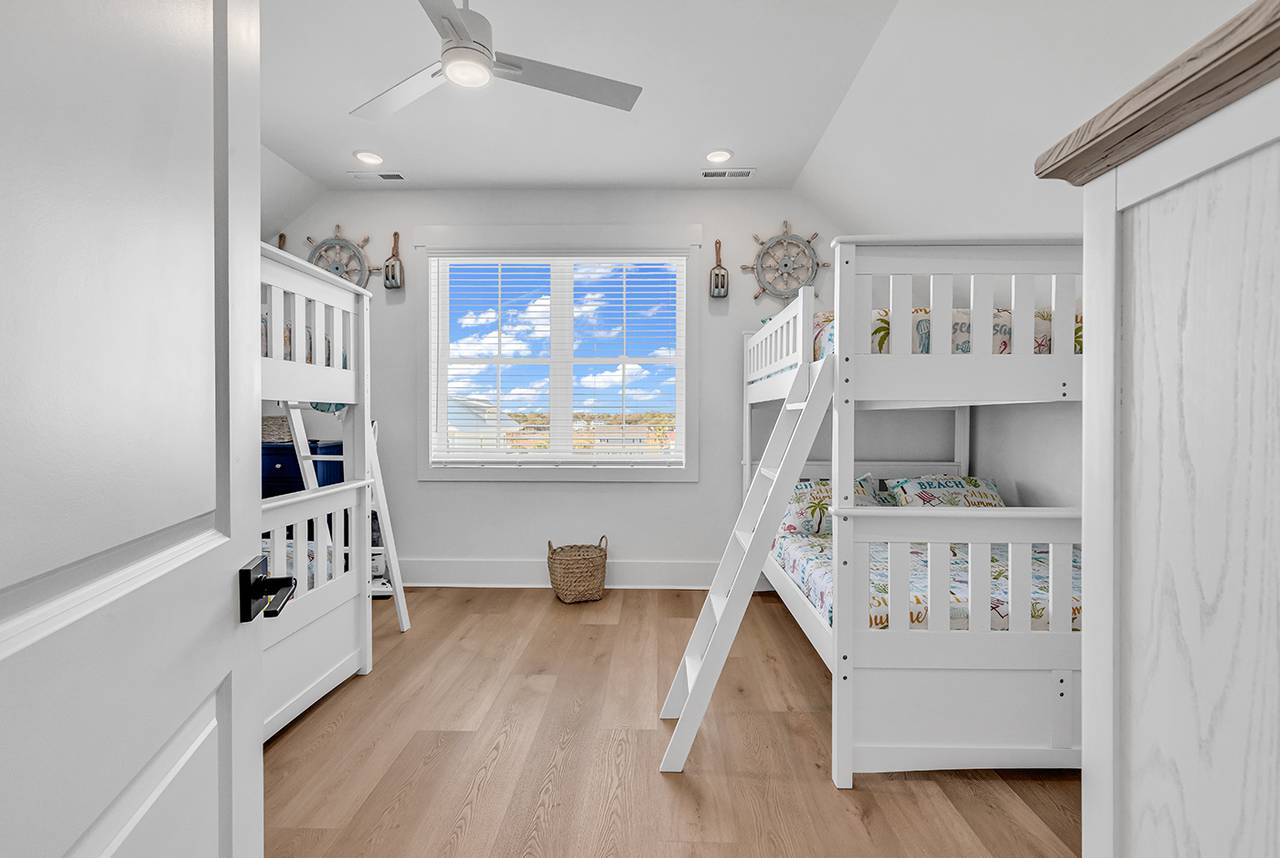 Bedroom 8 up - 2 Full over Full Bunk Beds Bedroom 8 up - 2 Full over Full Bunk Beds