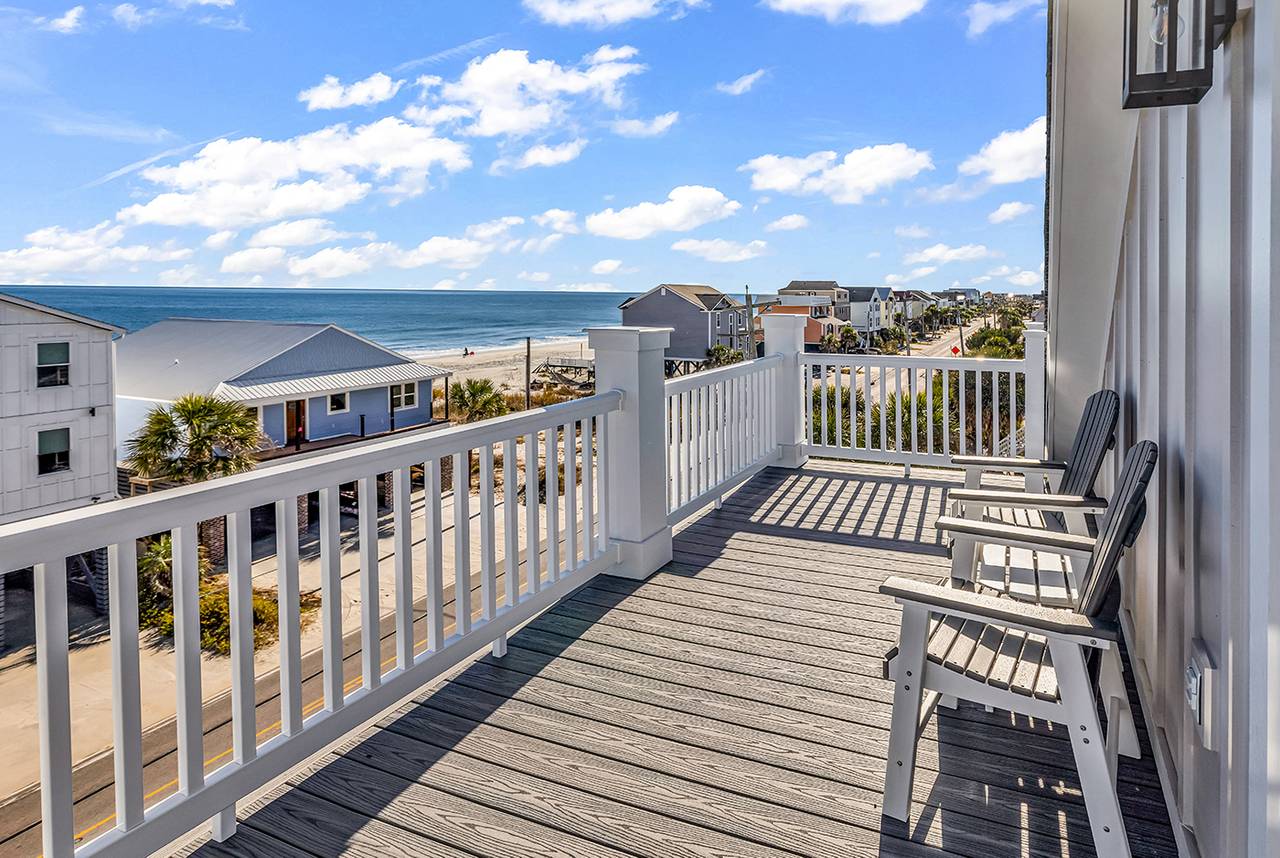 Step out for ocean views! Step out for ocean views!