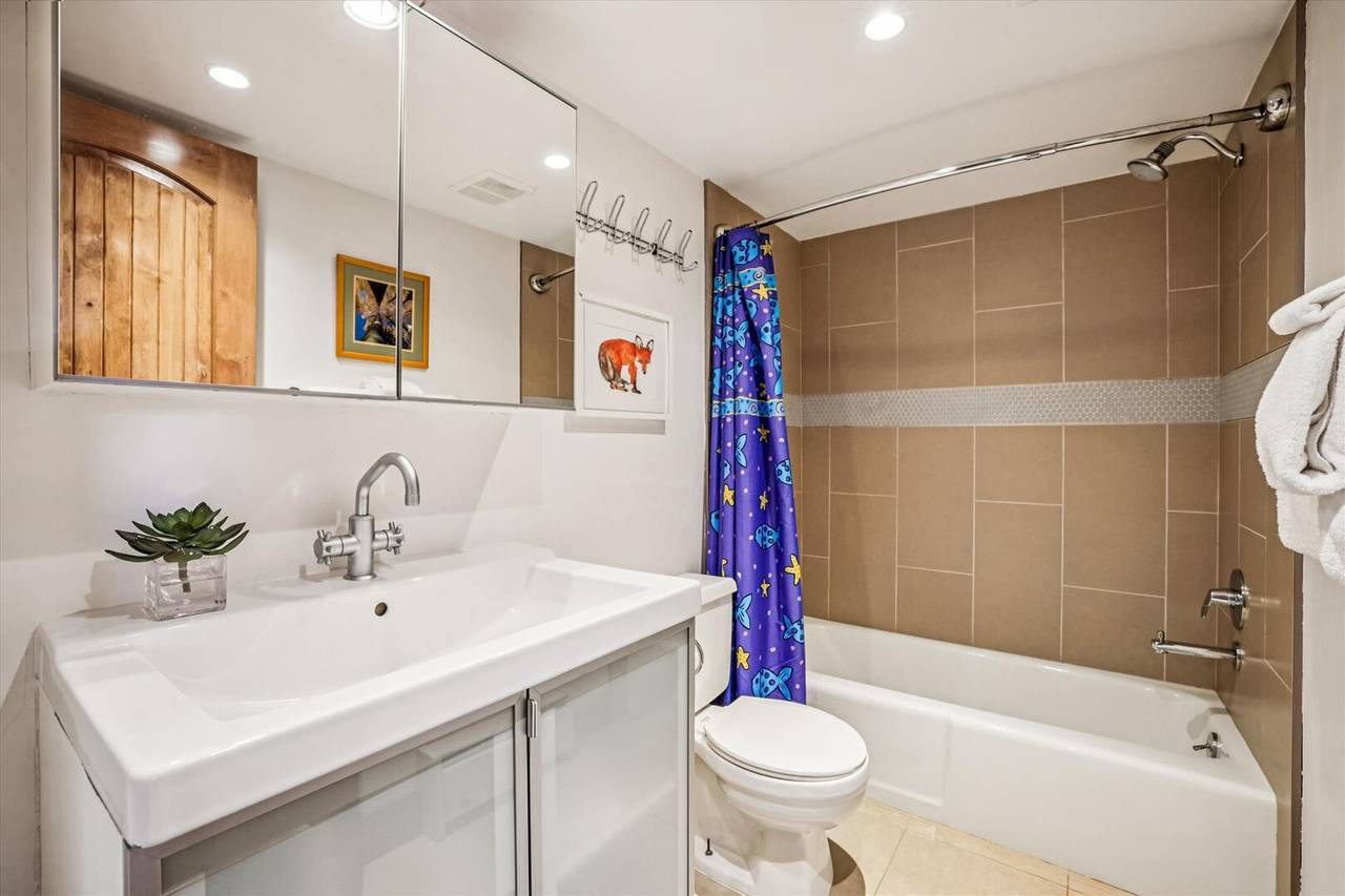 Bathroom - Rivera's Run - Frisco Vacation Rental Bathroom - Rivera's Run - Frisco Vacation Rental