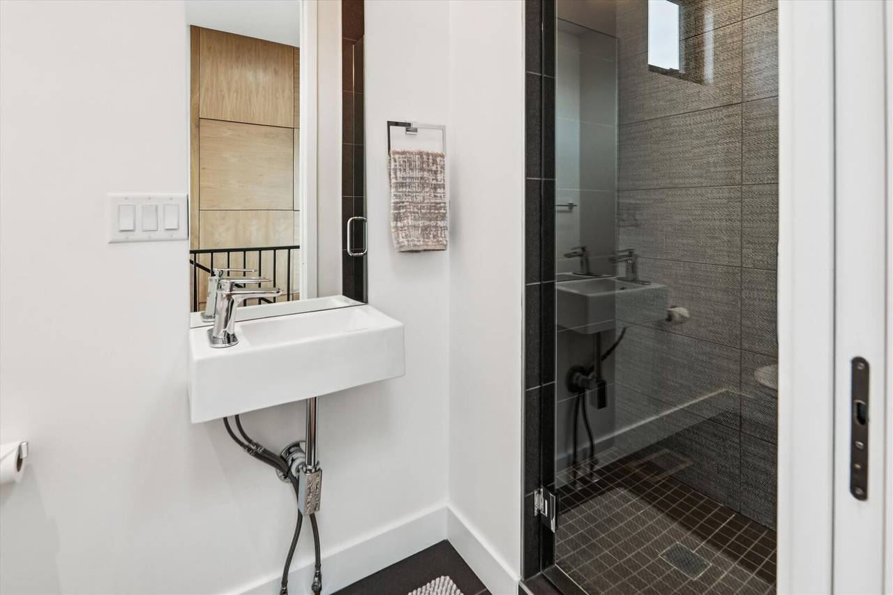 Bathroom - The Garfield at Cherry Creek - Denver Vacation Rental Bathroom - The Garfield at Cherry Creek - Denver Vacation Rental