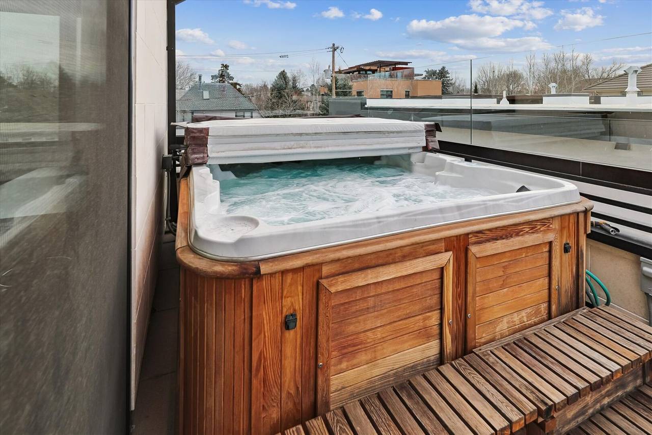 Hot Tub - The Garfield at Cherry Creek - Denver Vacation Rental Hot Tub - The Garfield at Cherry Creek - Denver Vacation Rental