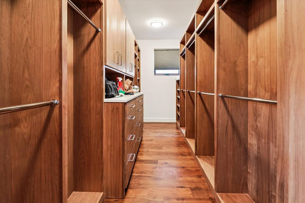 Closet - The Garfield at Cherry Creek - Denver Vacation Rental Closet - The Garfield at Cherry Creek - Denver Vacation Rental