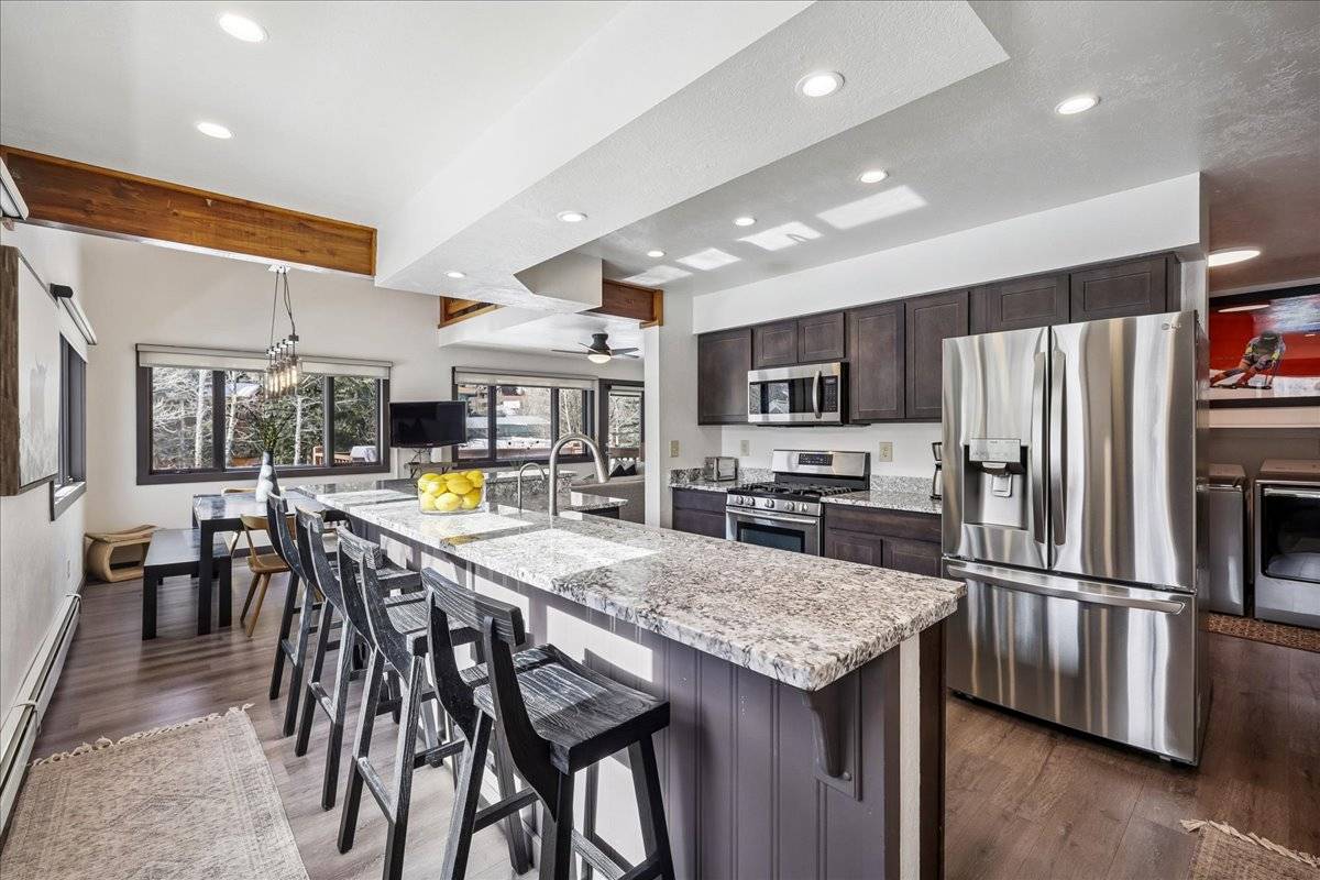 Kitchen - Villa Mount Royal - Frisco Vacation Rental Kitchen - Villa Mount Royal - Frisco Vacation Rental