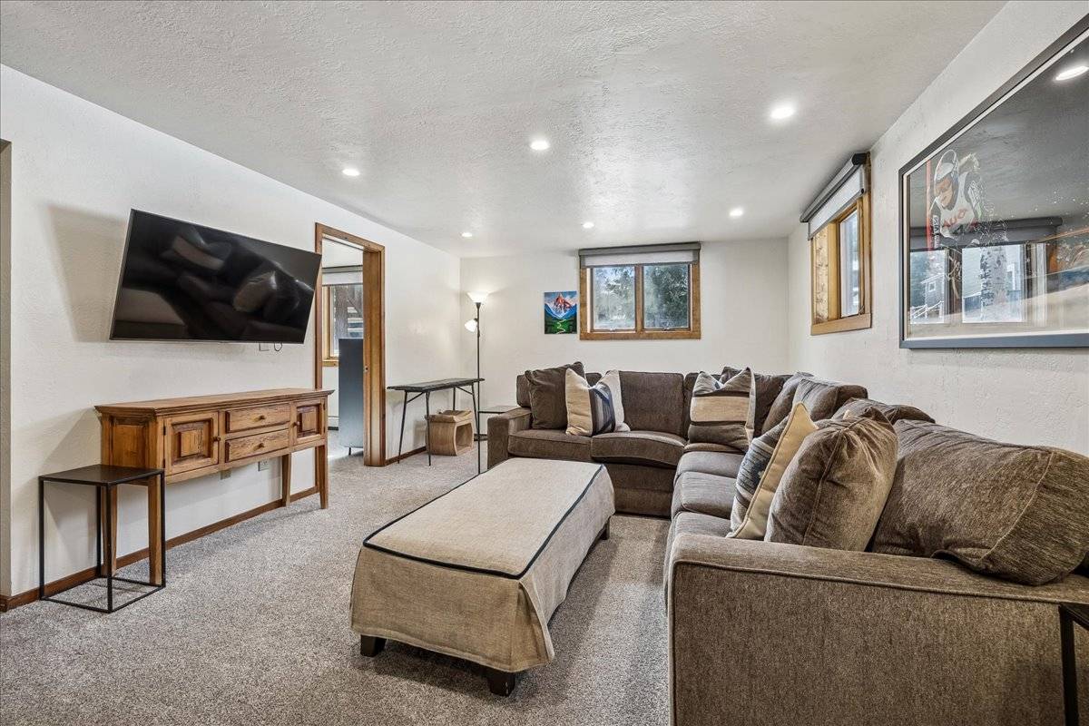 Living Area - Villa Mount Royal - Frisco Vacation Rental Living Area - Villa Mount Royal - Frisco Vacation Rental