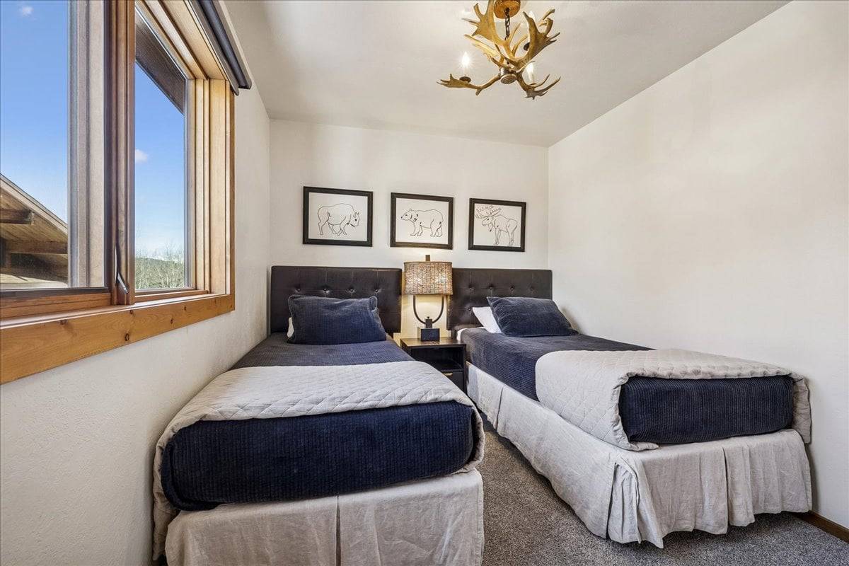 Bedroom - Villa Mount Royal - Frisco Vacation Rental Bedroom - Villa Mount Royal - Frisco Vacation Rental