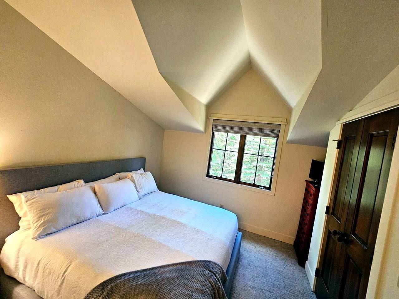 Bedroom - Trail Nest - Breckenridge Vacation Rental Bedroom - Trail Nest - Breckenridge Vacation Rental