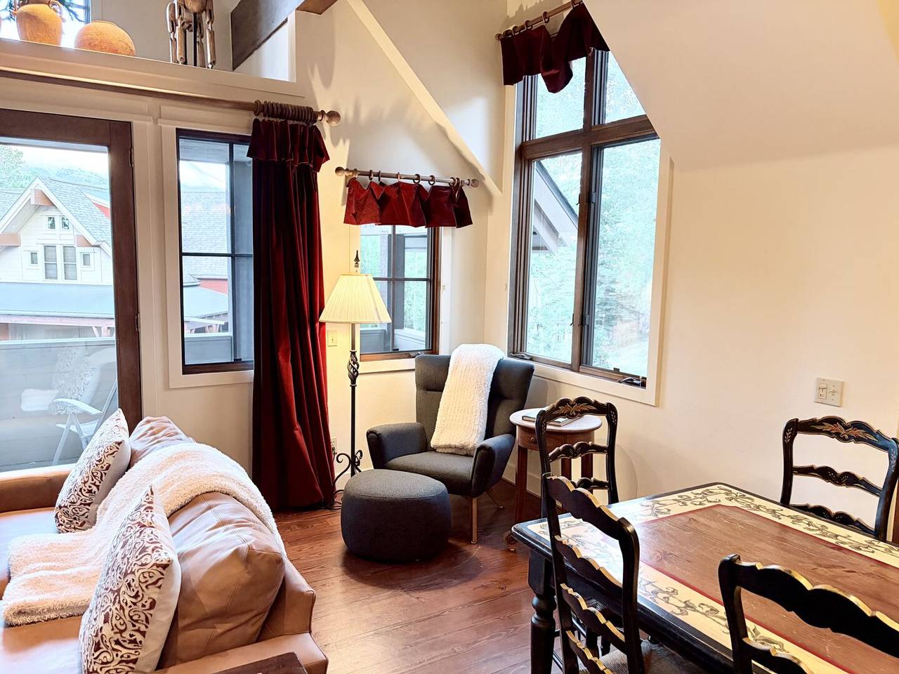 Living Area - Trail Nest - Breckenridge Vacation Rental Living Area - Trail Nest - Breckenridge Vacation Rental
