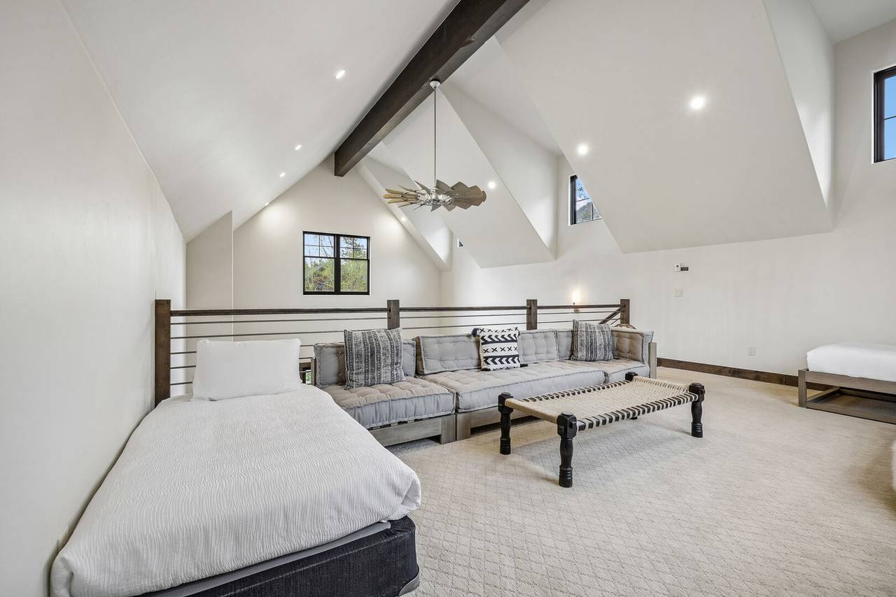 Loft - Peak and Petal Chalet - Frisco Vacation Rental Loft - Peak and Petal Chalet - Frisco Vacation Rental