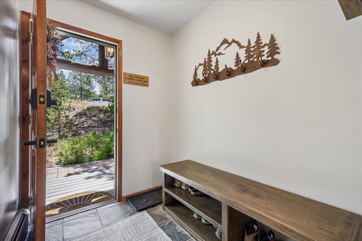 Entry - Tenderfoot Basecamp - Dillon Vacation Rental Entry - Tenderfoot Basecamp - Dillon Vacation Rental