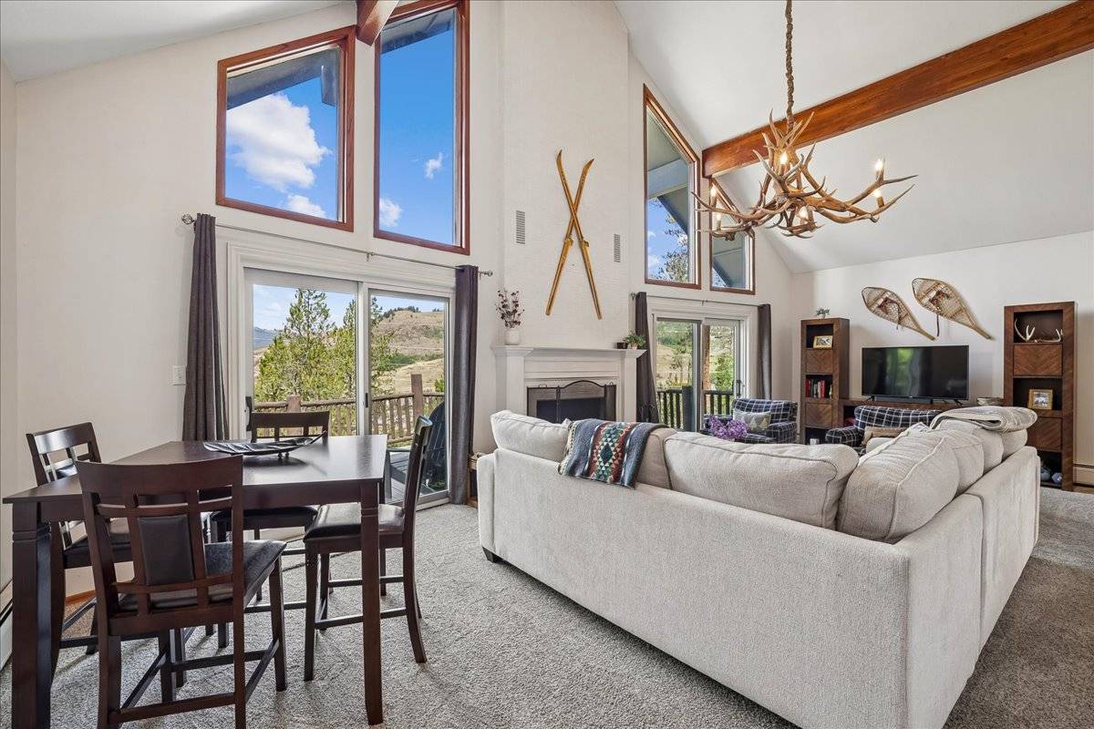 Living Area - Tenderfoot Basecamp - Dillon Vacation Rental Living Area - Tenderfoot Basecamp - Dillon Vacation Rental