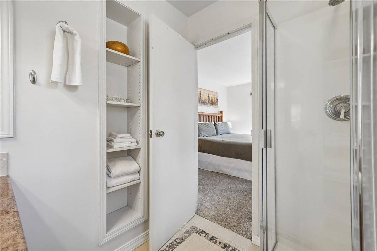 Bathroom - Tenderfoot Basecamp - Dillon Vacation Rental Bathroom - Tenderfoot Basecamp - Dillon Vacation Rental