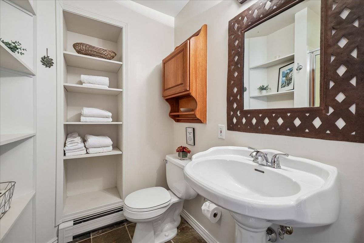 Bathroom - Tenderfoot Basecamp - Dillon Vacation Rental Bathroom - Tenderfoot Basecamp - Dillon Vacation Rental