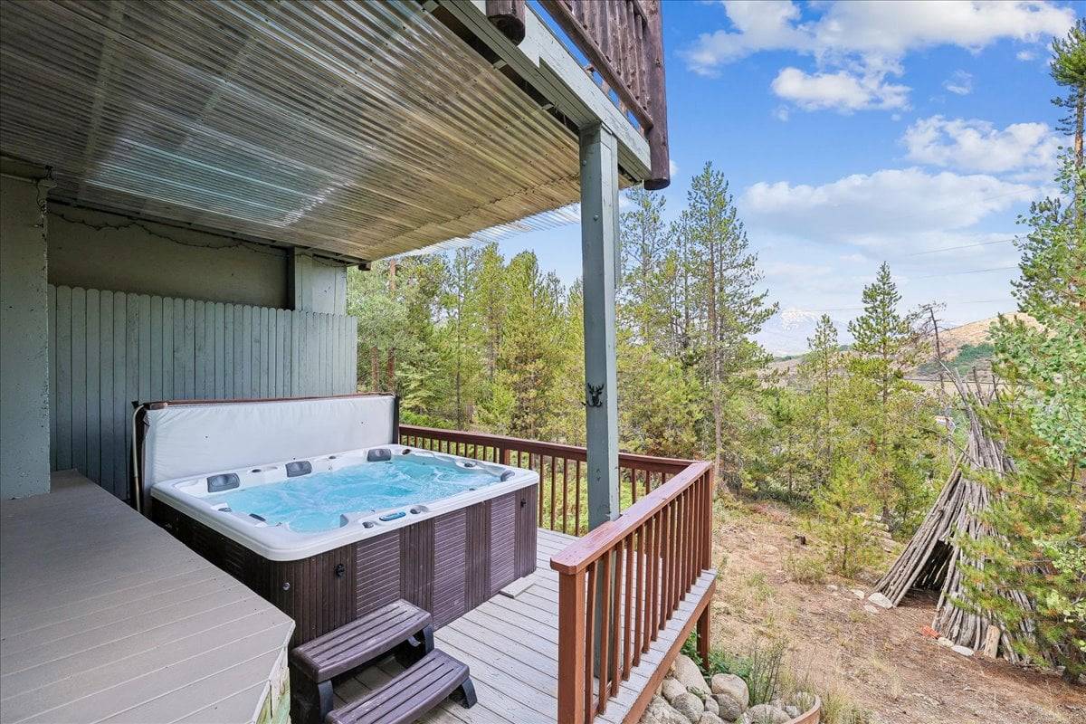 Hot Tub - Tenderfoot Basecamp - Dillon Vacation Rental Hot Tub - Tenderfoot Basecamp - Dillon Vacation Rental