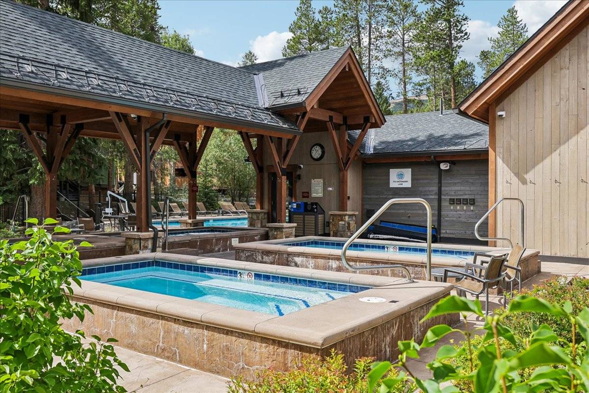 Columbine Pool & Hot Tubs - Lances West 9 - Breckenridge Vacation Rental Columbine Pool & Hot Tubs - Lances West 9 - Breckenridge Vacation Rental