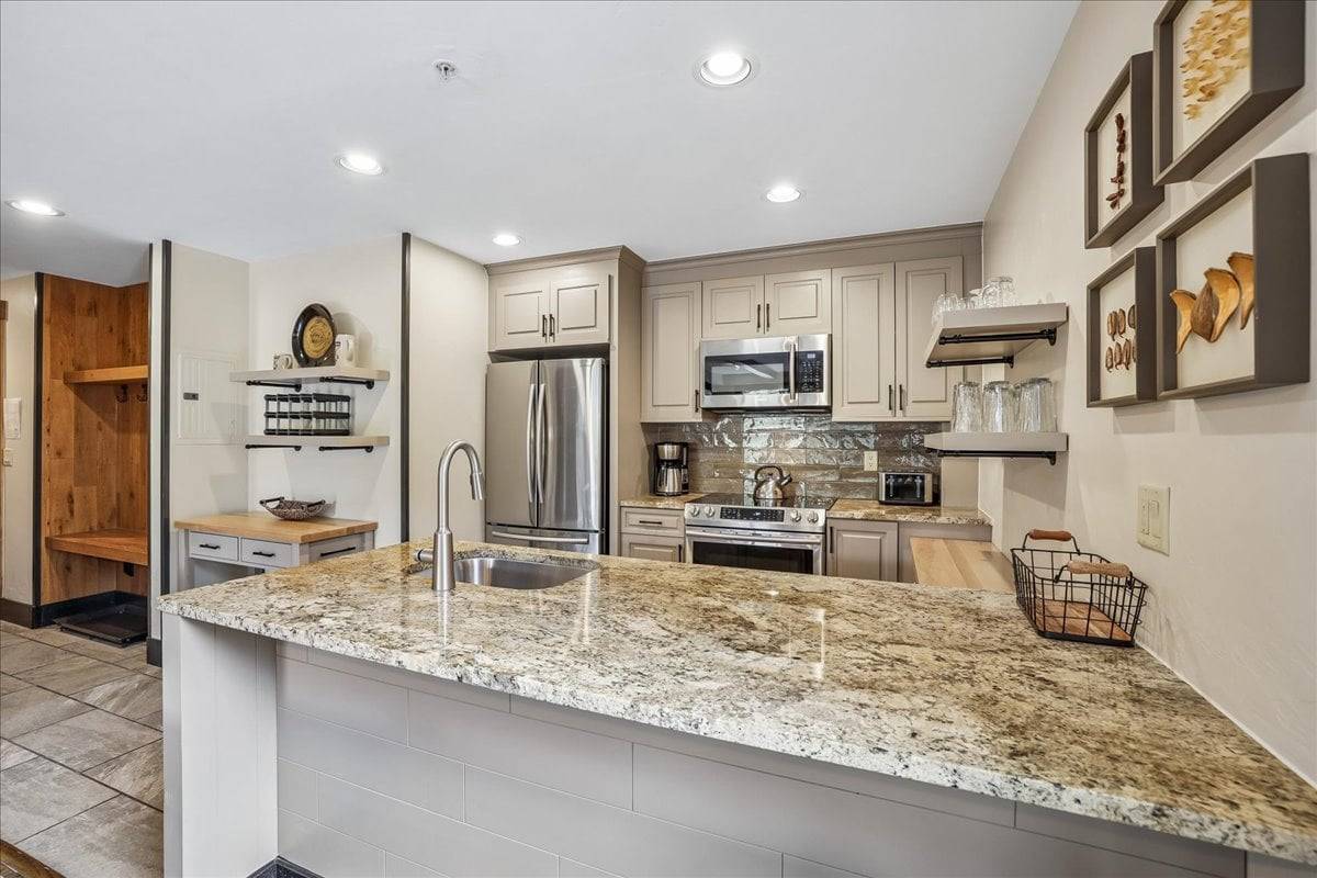 Kitchen - Mountain Thunder Lodge 1201 - Breckenridge Vacation Rental Kitchen - Mountain Thunder Lodge 1201 - Breckenridge Vacation Rental