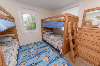 Ground Level with Bunks