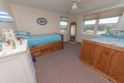 Upper Level with Twin Beds