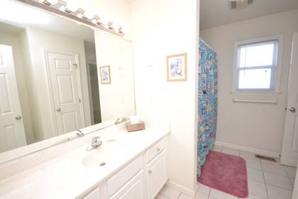 Mid Level Shared Bath