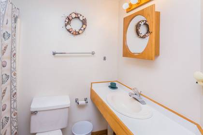 Mid Level Master Bath