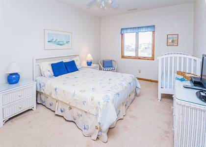 Mid Level Master (Crib Available for Guest Use)