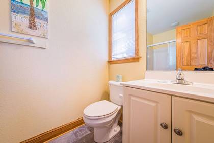 Upper Level Master Bath