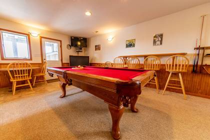 rec room with pool table