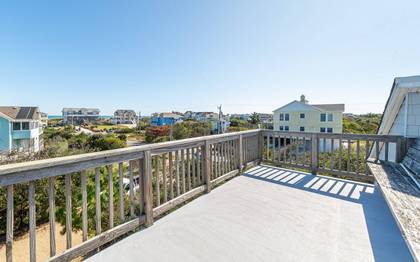 roof top sun deck with ocean views