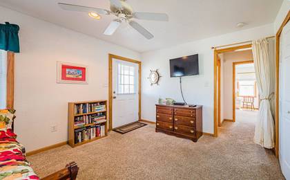 Mid Level Den