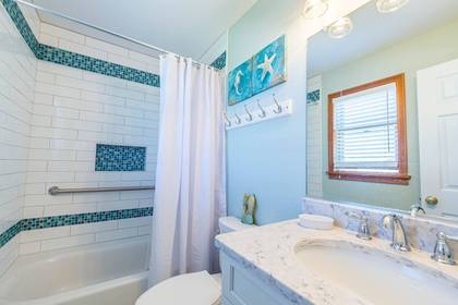 Mid Level Master Bath