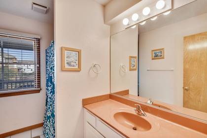 Mid Level Master Bath