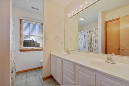 Upper Level Master Bath
